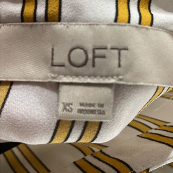 Woman’s Blouse - Picture 2 of 5